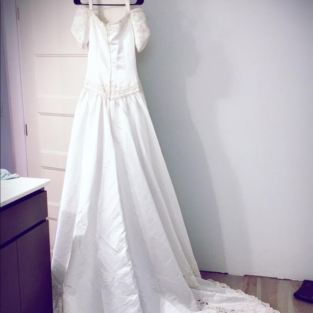 Wedding dress